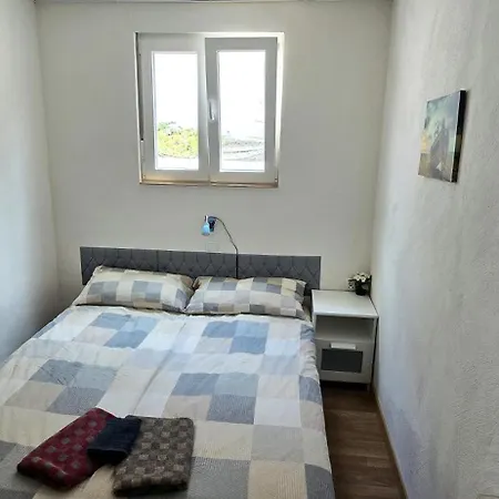 Casa Roja 3 - Quiet Resort, Central, Parking