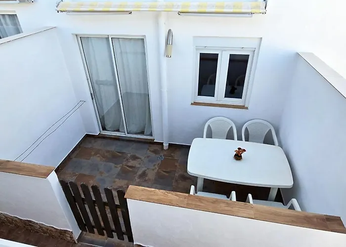 2 Bedrooms - Quiet Location - Pool - Adults Only Appartement