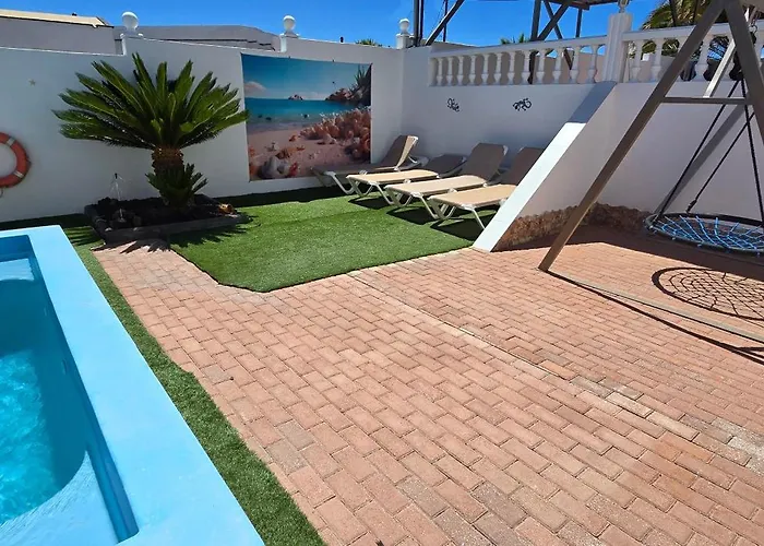 2 Bedrooms - Quiet Location - Pool - Adults Only Appartement