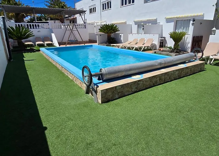 2 Bedrooms - Quiet Location - Pool - Adults Only Appartement